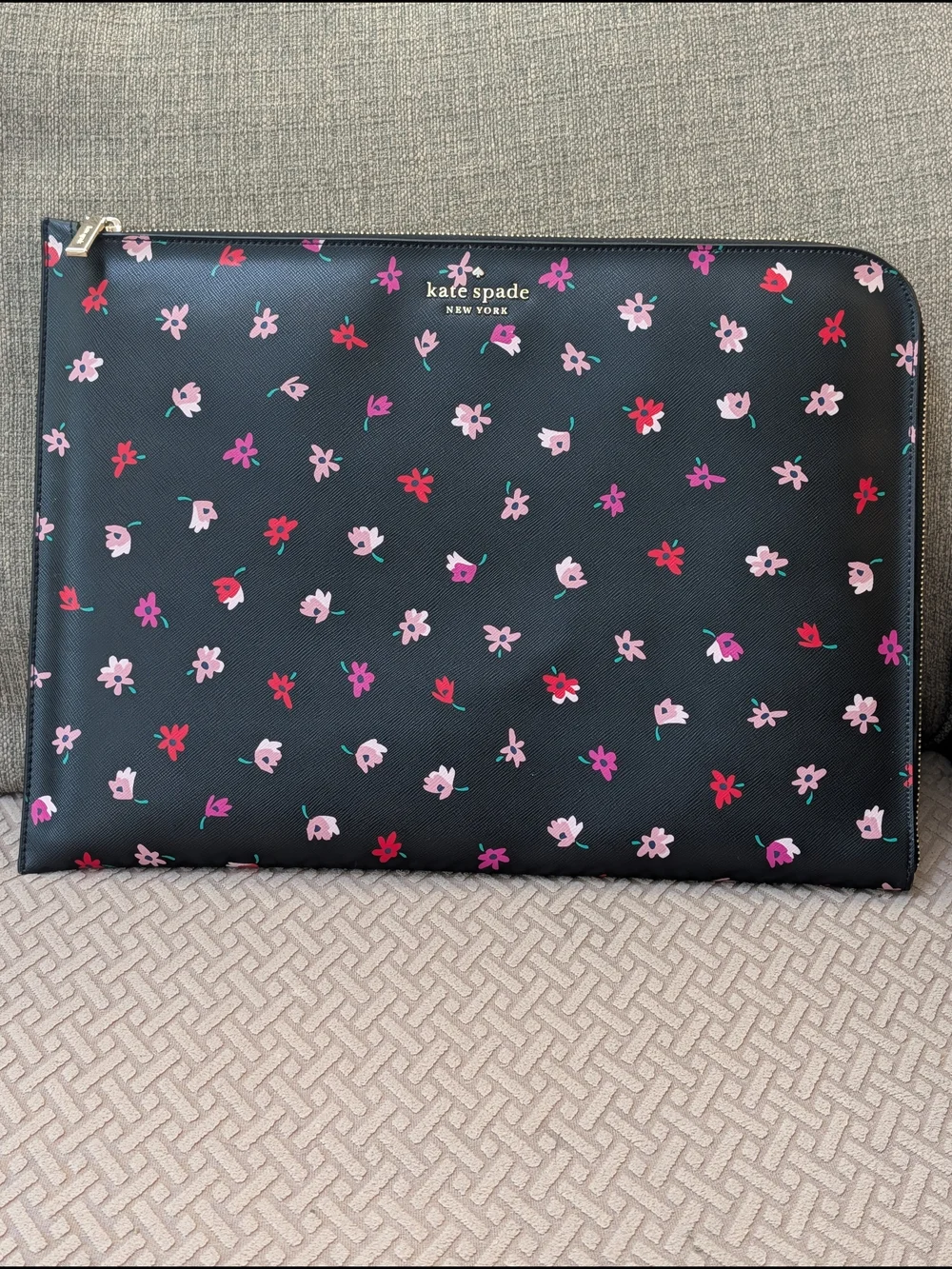 Kate Spade Staci Ditsy Buds Universal Laptop Bag NWOT